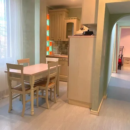 Апартаменты The House *